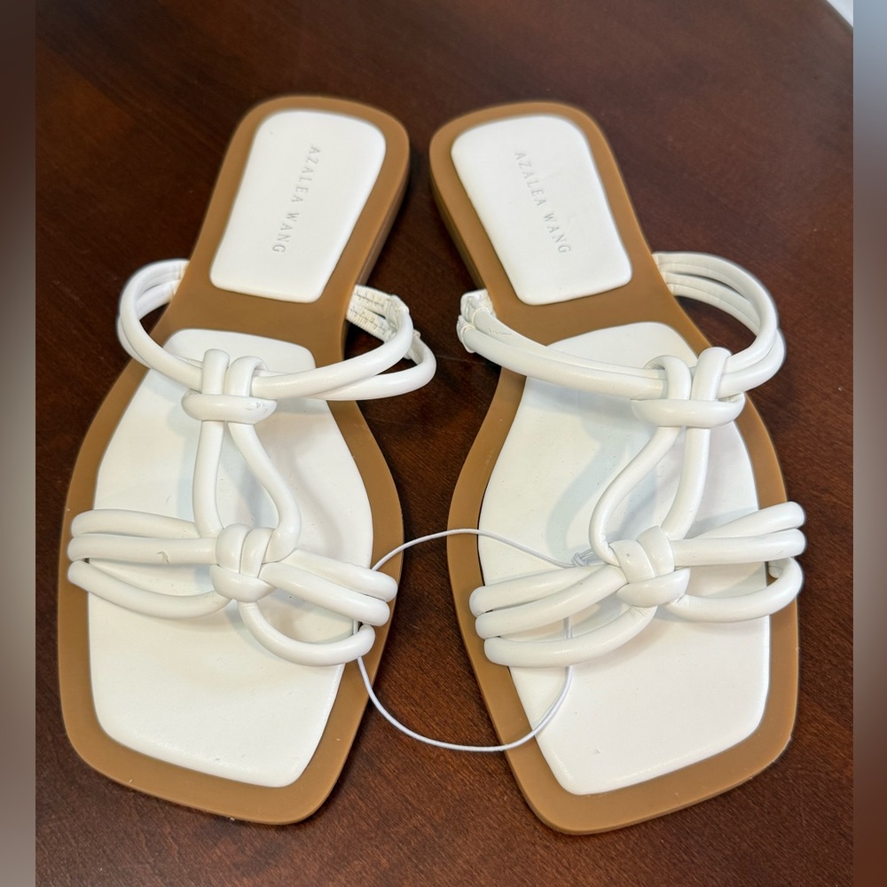 NWT - Azalea Wang Stetson Sandal - Color: White - Size: 8